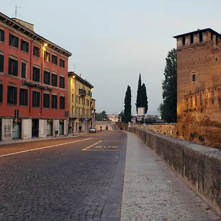 Verona House Aparthotel-3